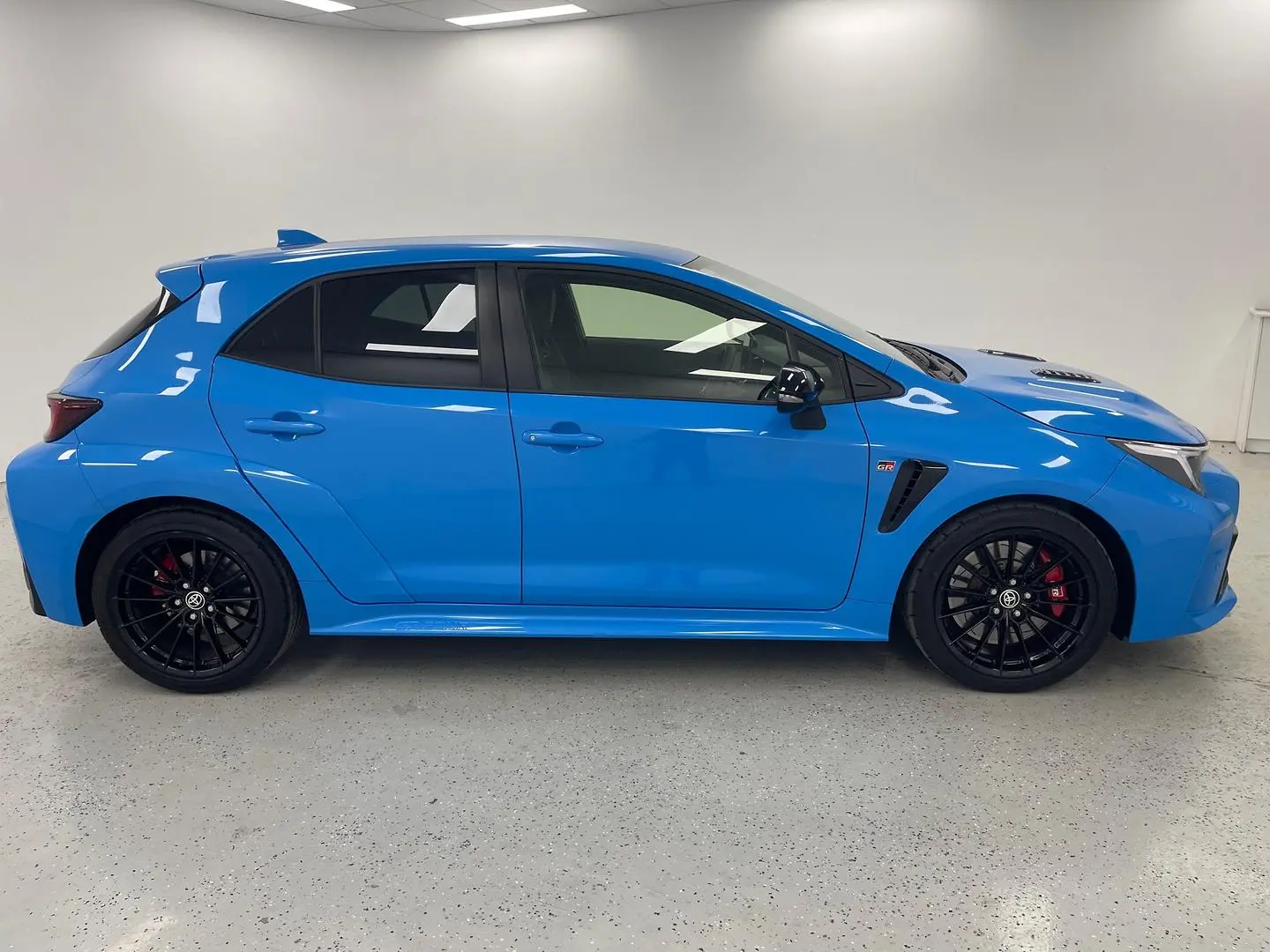 2024 Toyota Corolla Gallery Image 2