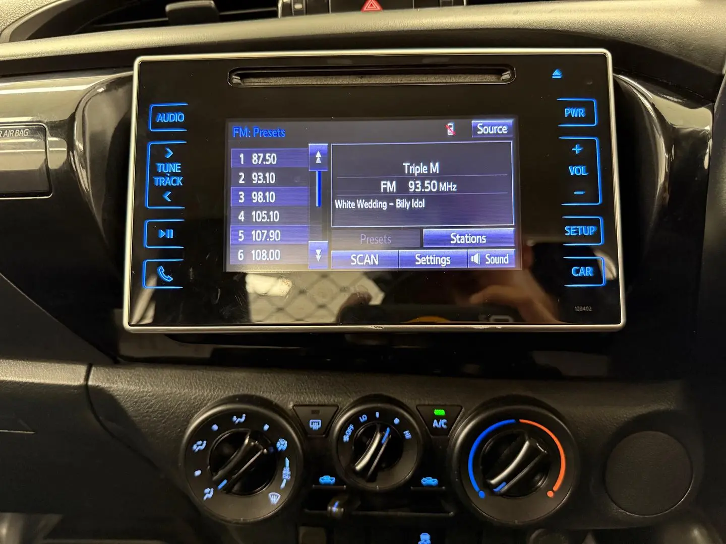 2020 Toyota Hilux Gallery Image 27