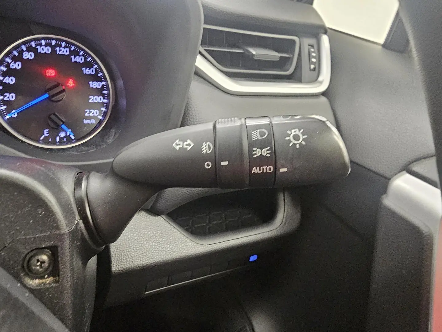 2022 Toyota RAV4 Gallery Image 40