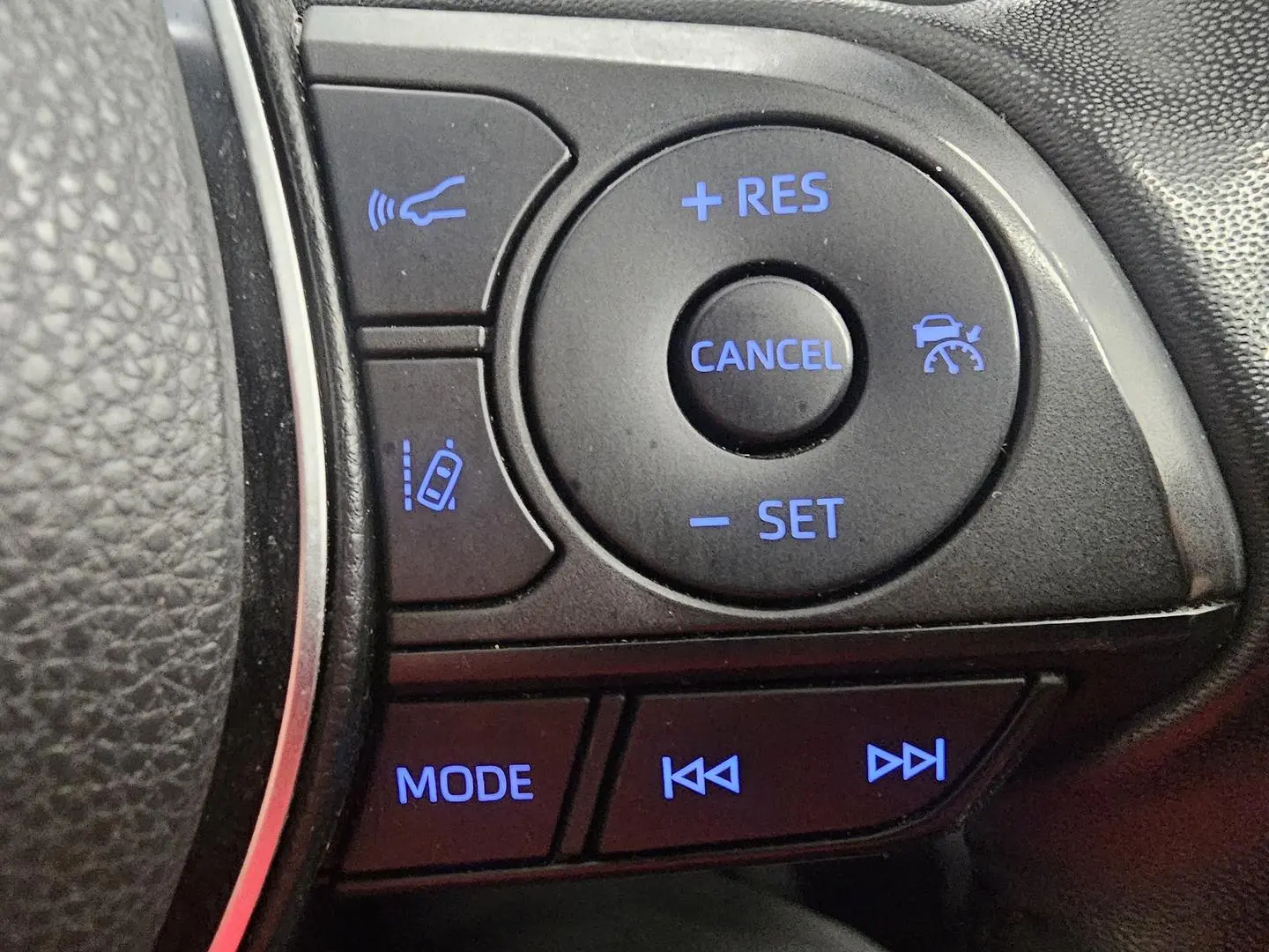 2022 Toyota RAV4 Gallery Image 39