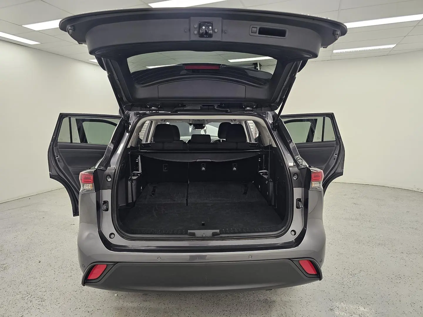 2024 Toyota Kluger Gallery Image 17