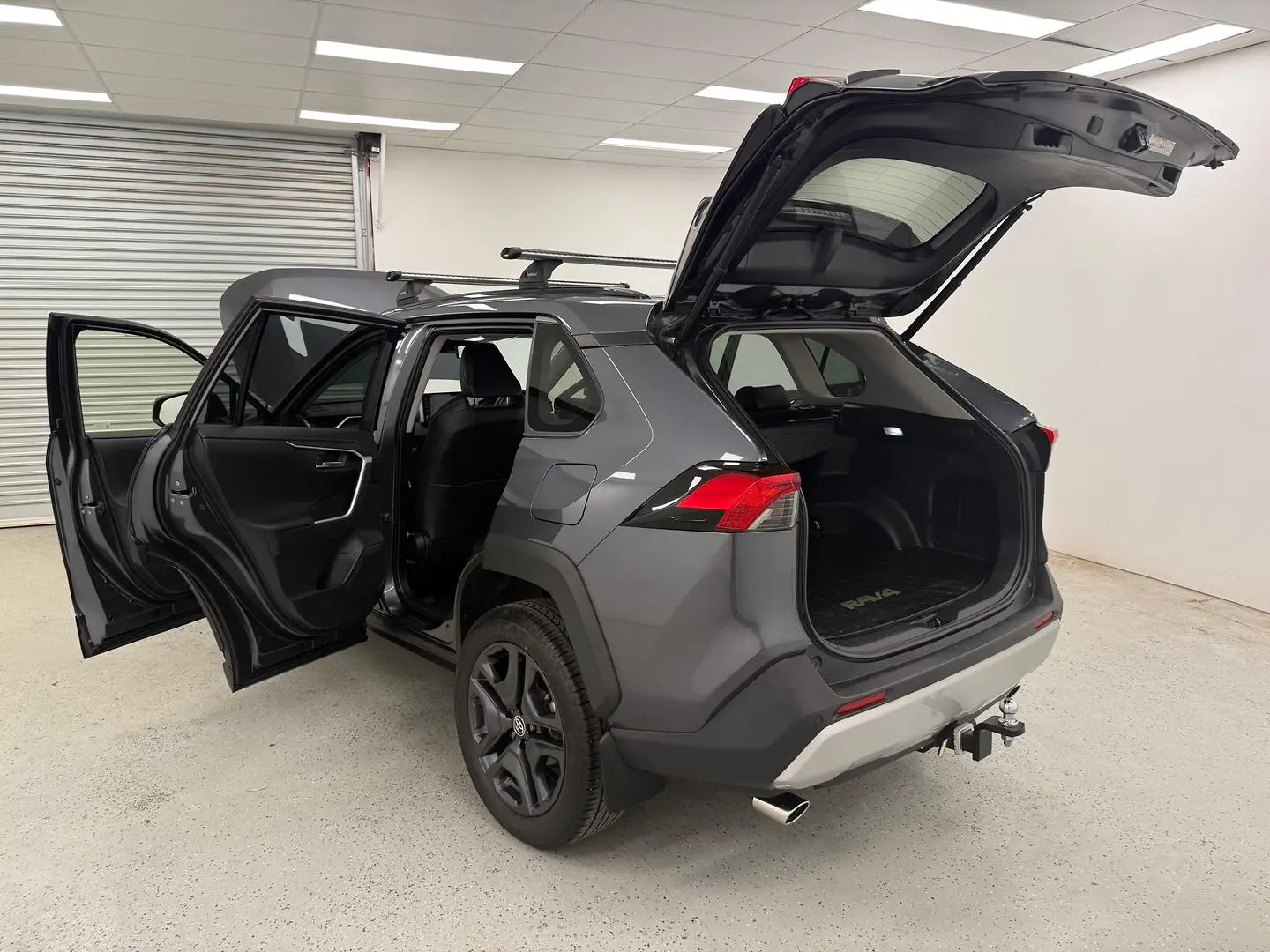 2022 Toyota RAV4 Gallery Image 13