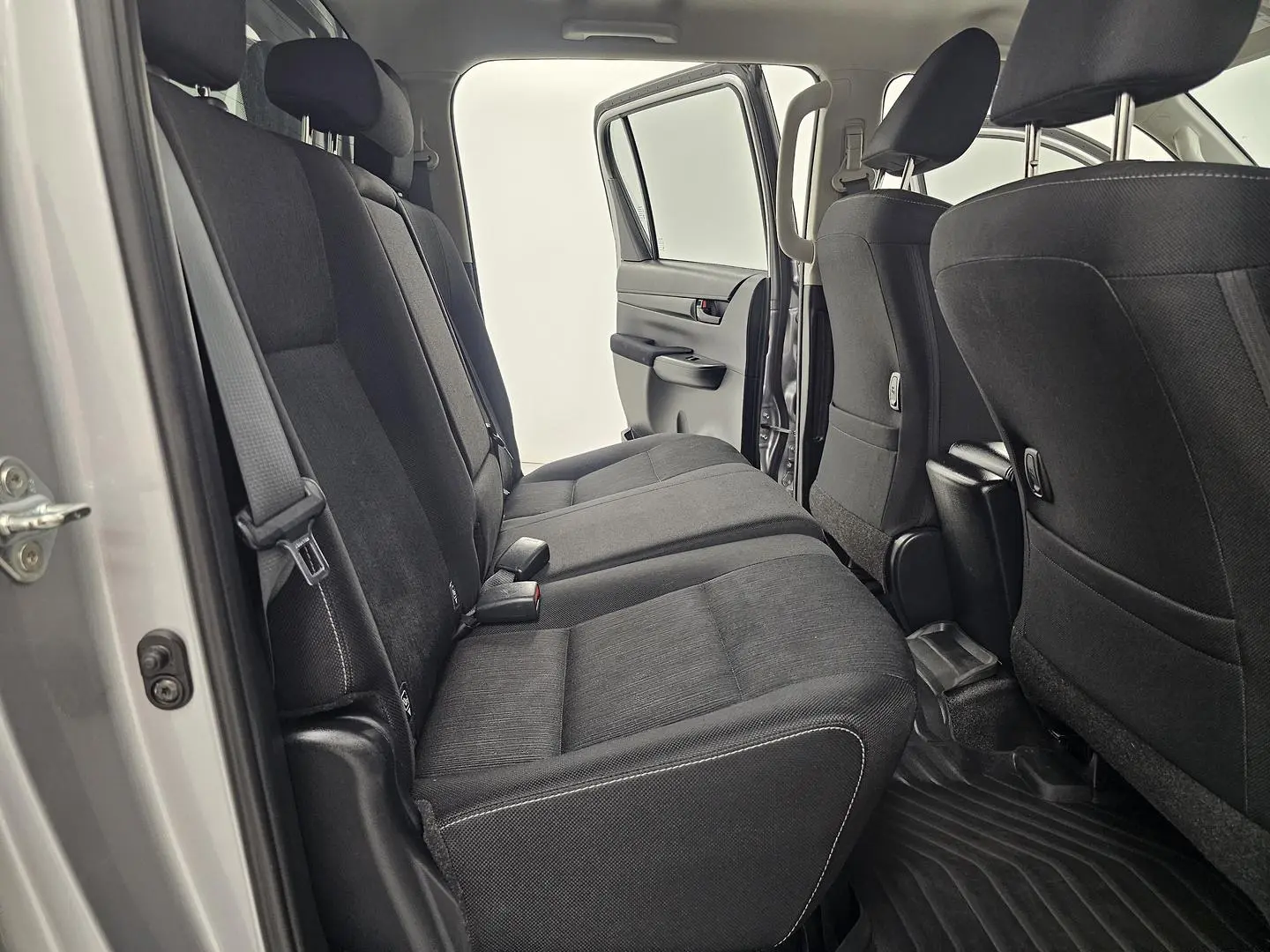 2022 Toyota Hilux Gallery Image 21