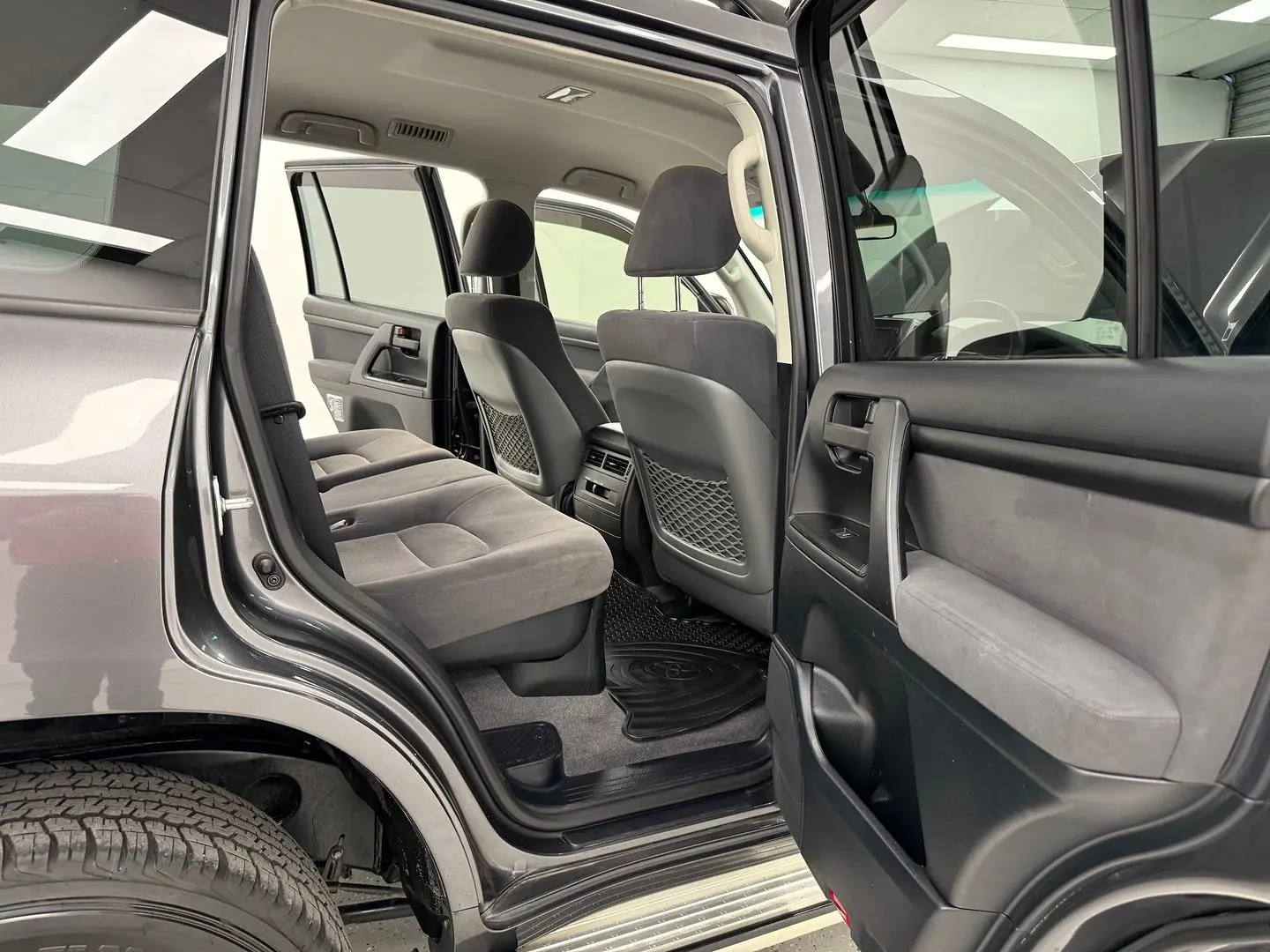2019 Toyota Landcruiser Gallery Image 18