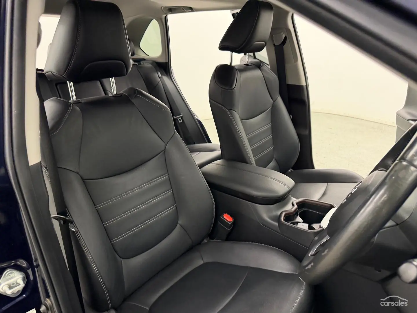 2021 Toyota RAV4 Gallery Image 24