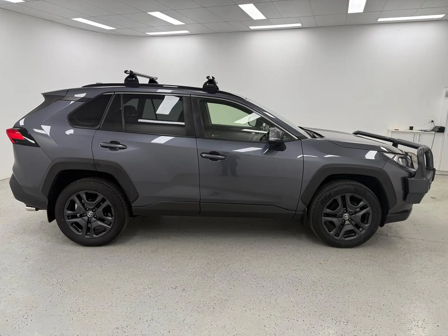 2022 Toyota RAV4 Gallery Image 2