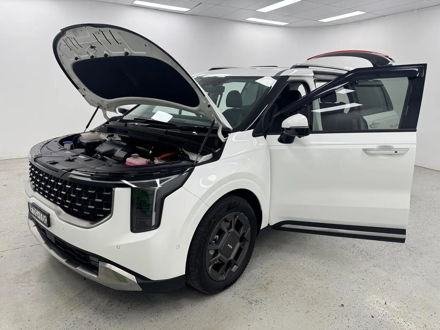 2024 Kia Carnival Gallery Image 12