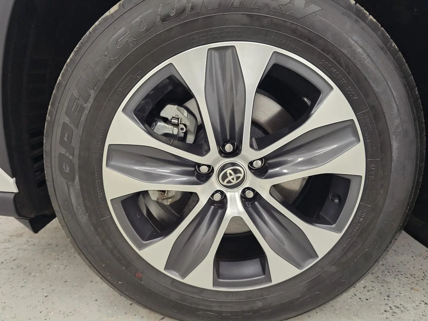 2024 Toyota Kluger Gallery Image 9