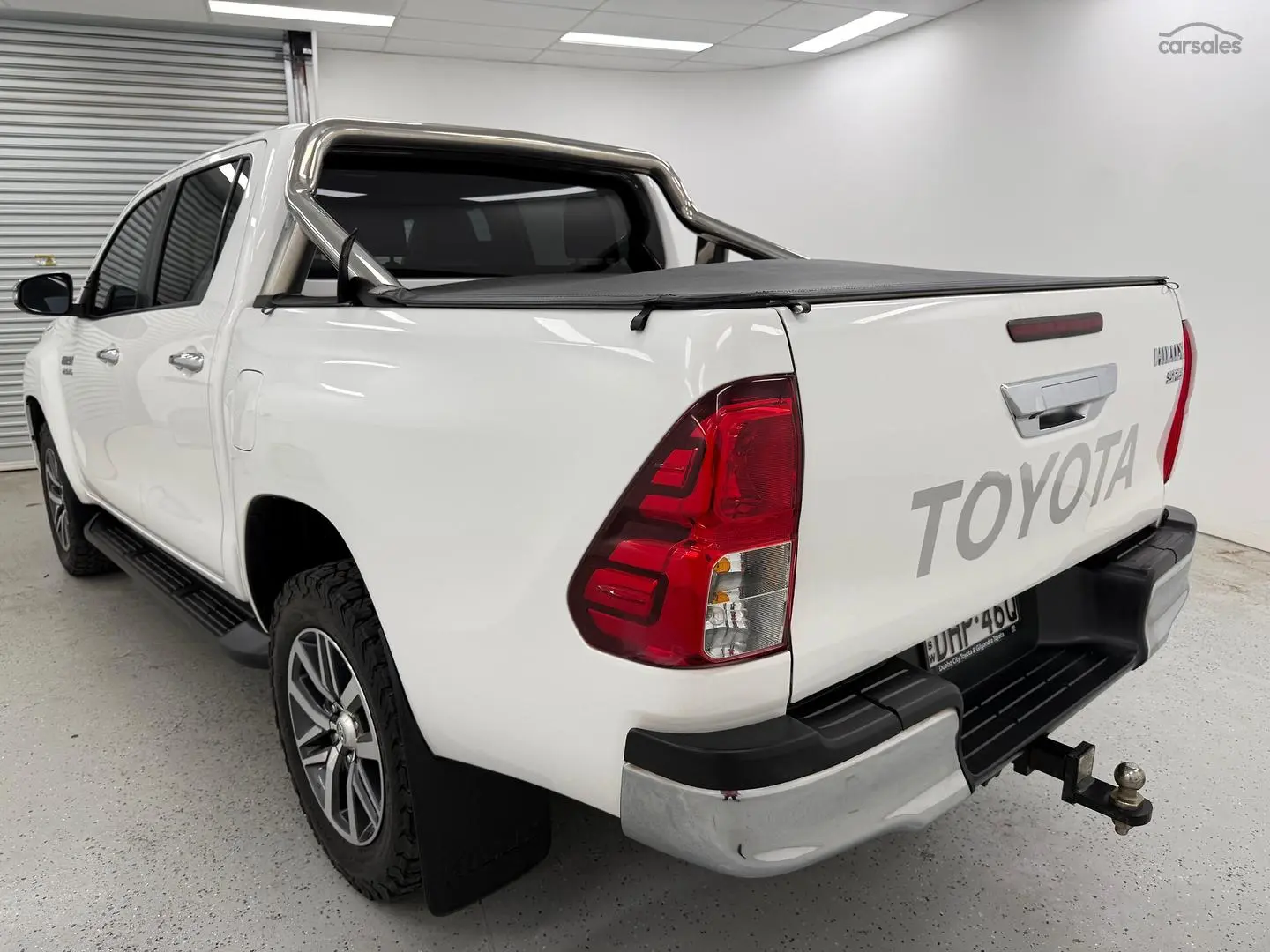 2017 Toyota Hilux Gallery Image 5