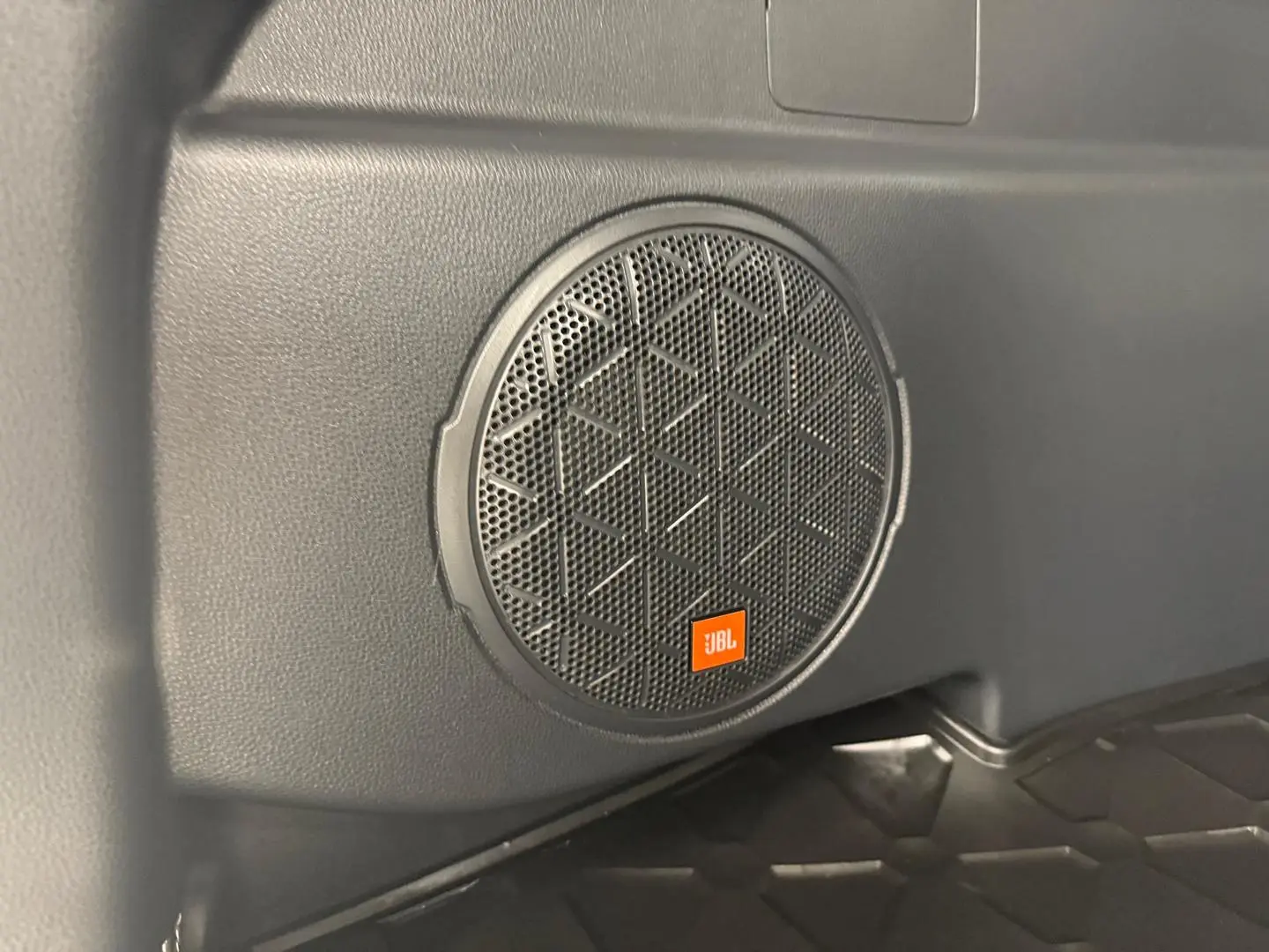 2022 Toyota RAV4 Gallery Image 18