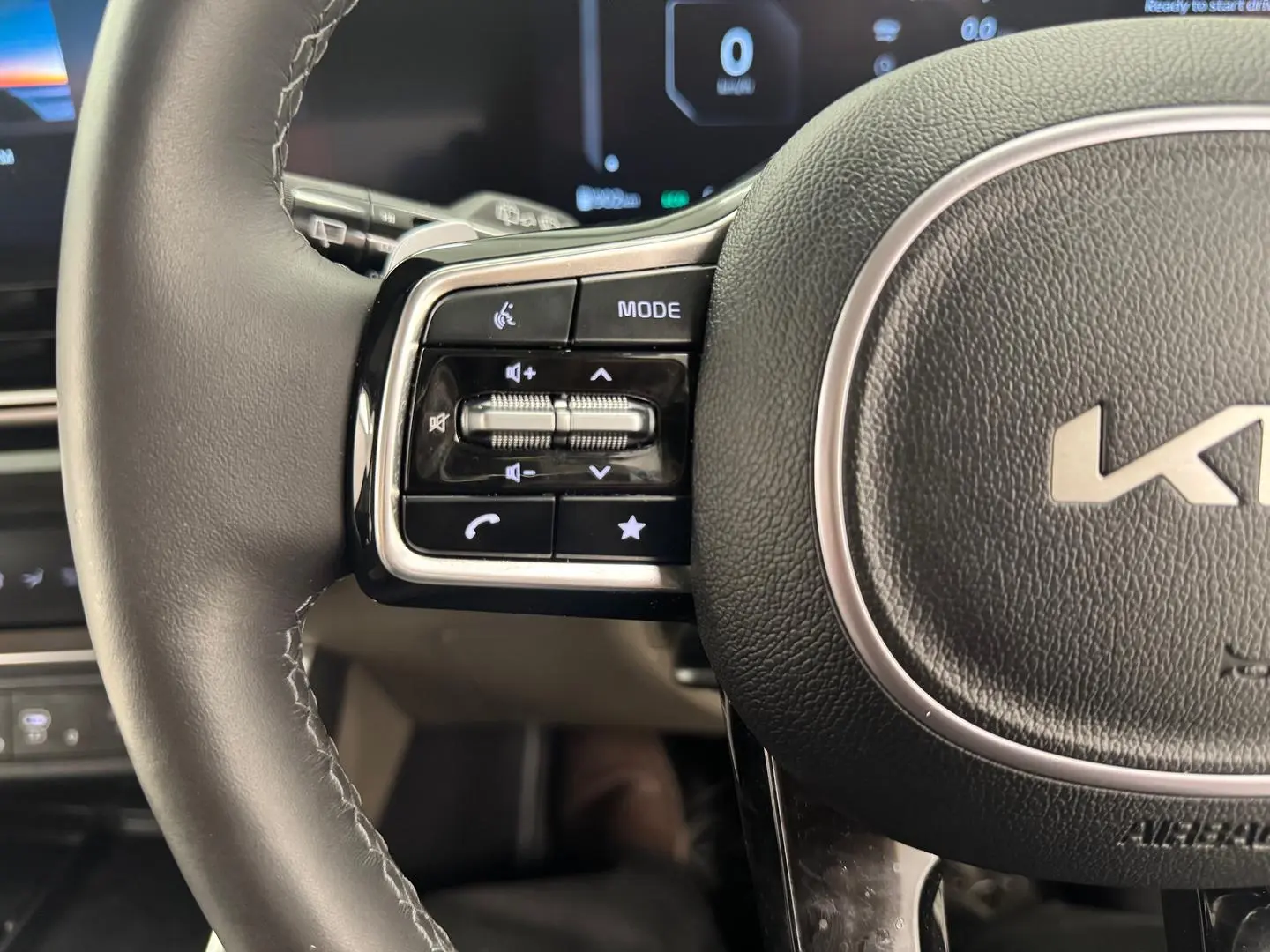 2024 Kia Carnival Gallery Image 19