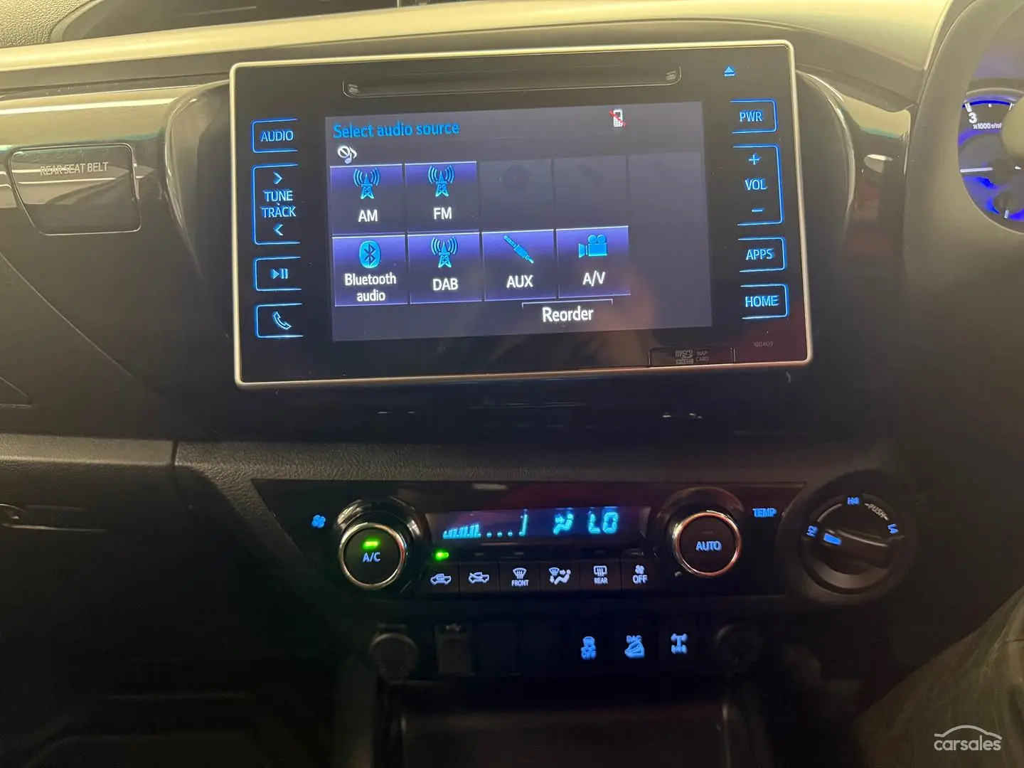 2017 Toyota Hilux Gallery Image 29