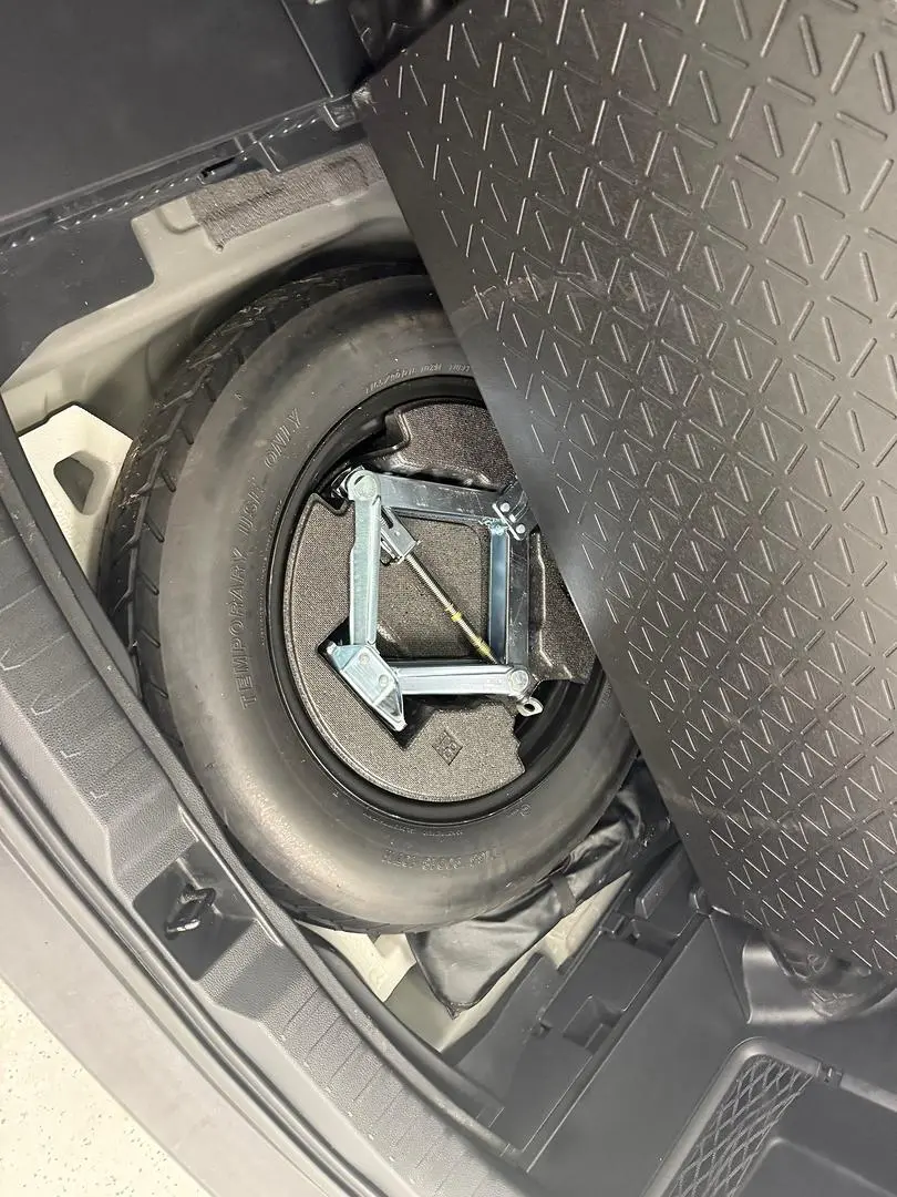 2022 Toyota RAV4 Gallery Image 16