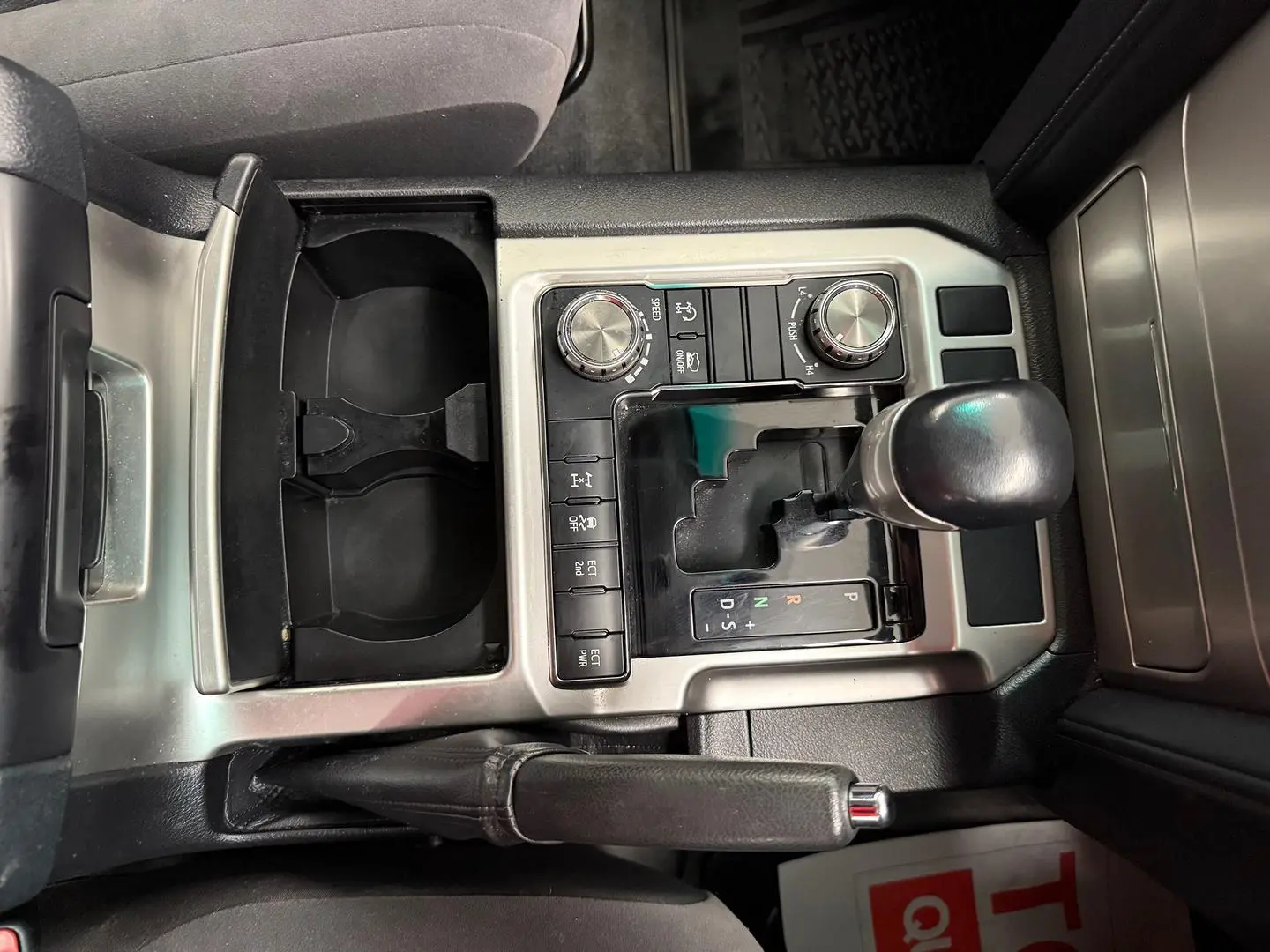 2019 Toyota Landcruiser Gallery Image 34