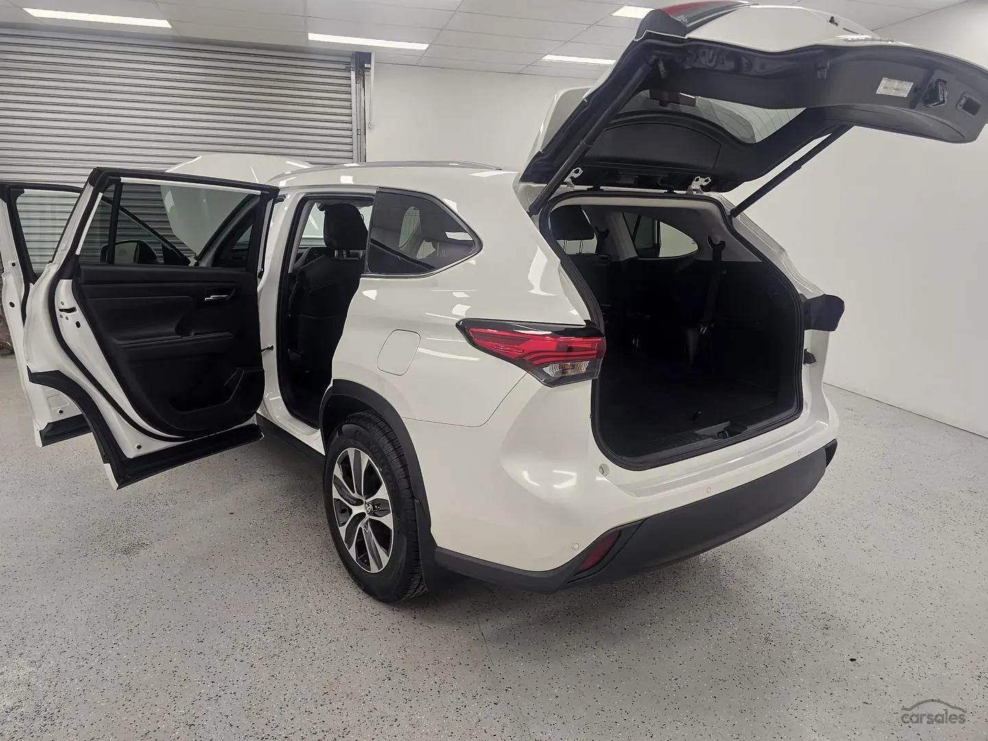 2021 Toyota Kluger Gallery Image 15