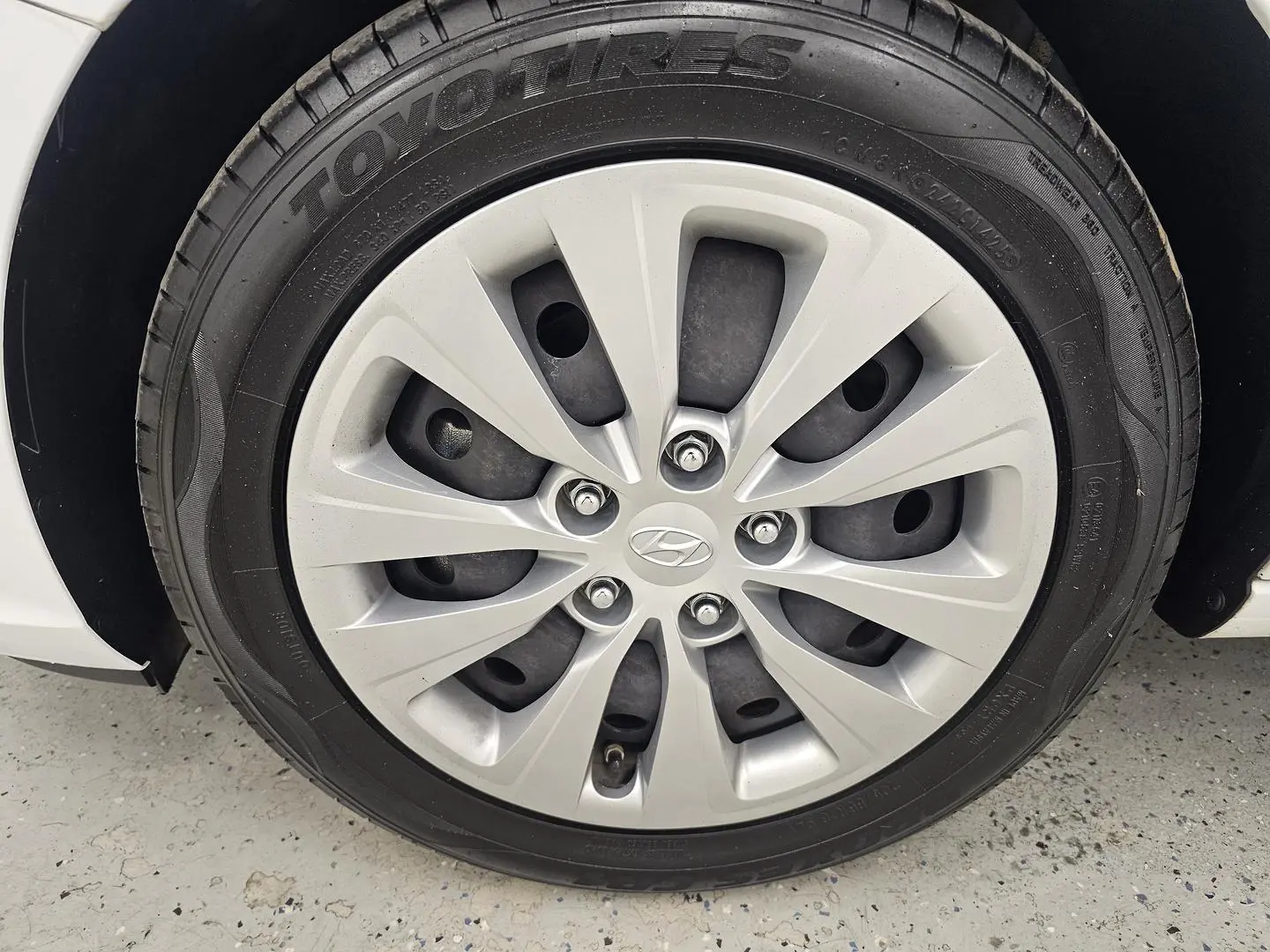 2020 Hyundai i30 Gallery Image 9