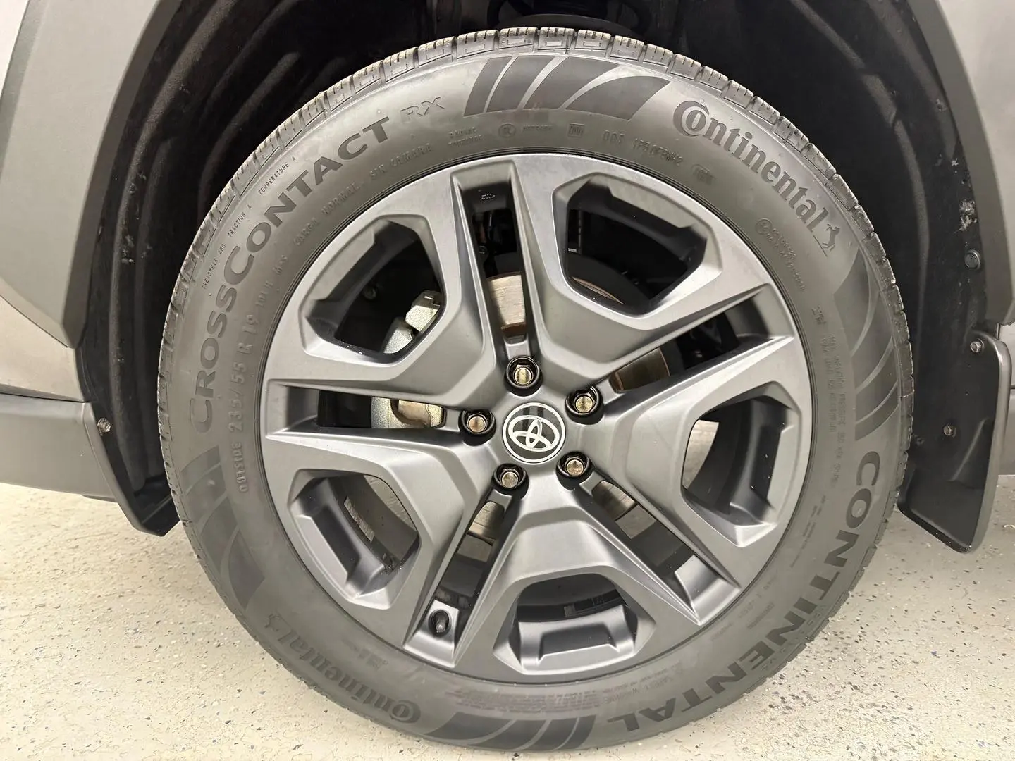 2022 Toyota RAV4 Gallery Image 9