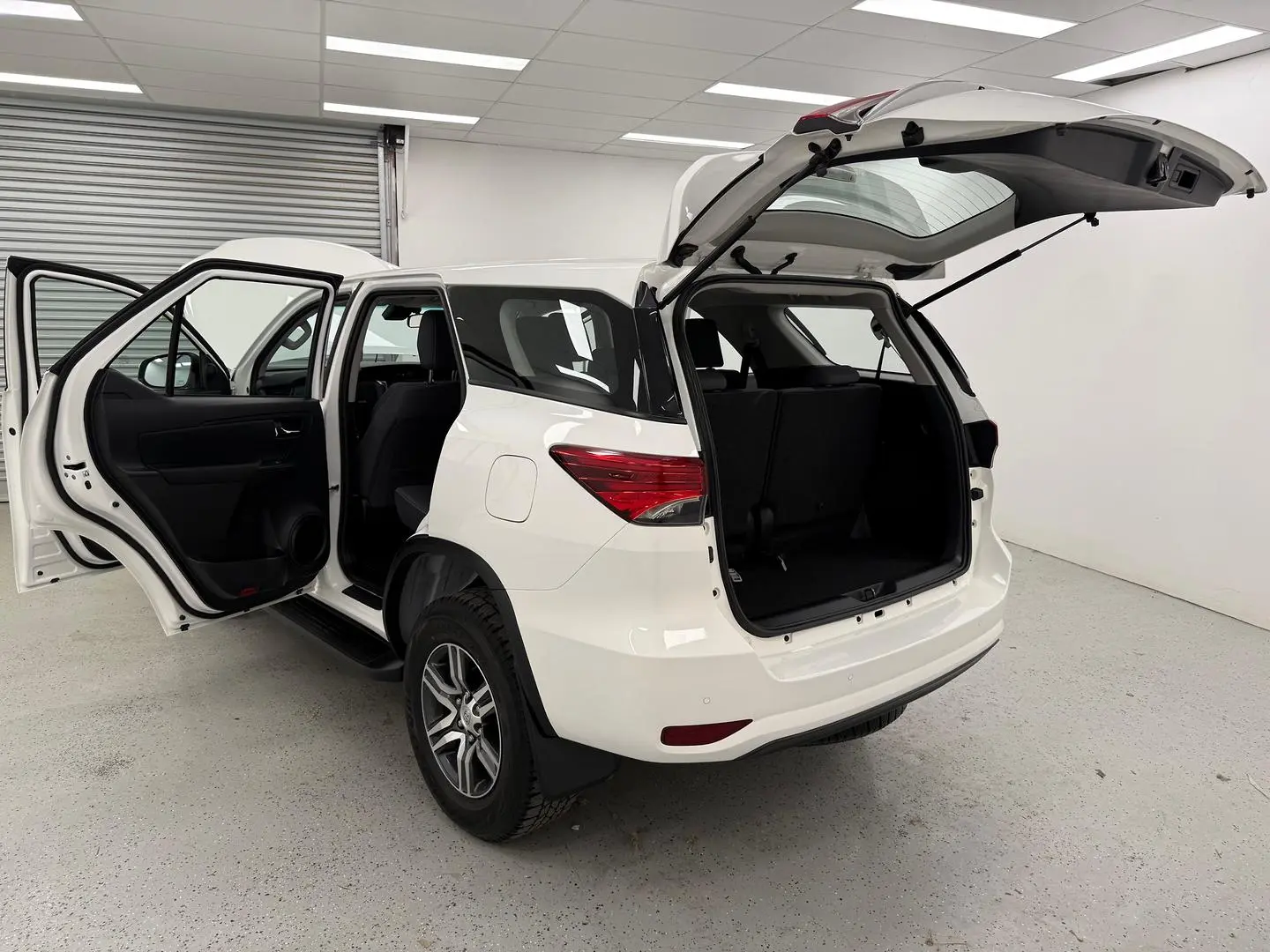 2024 Toyota Fortuner Gallery Image 13