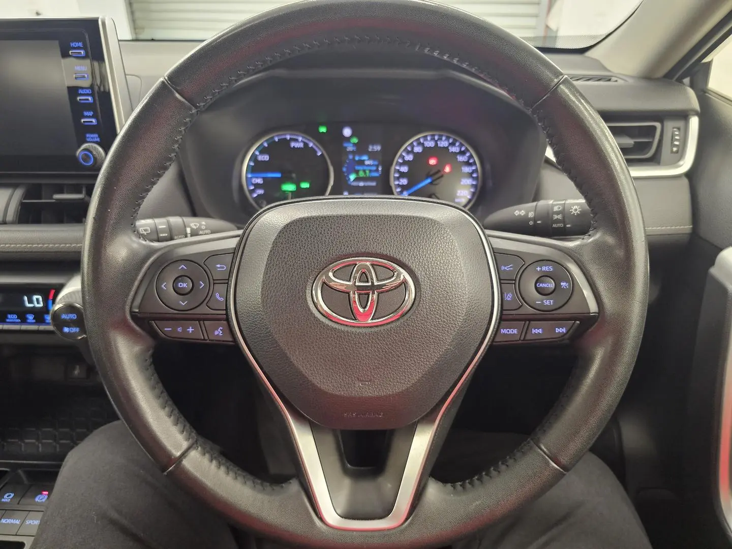 2022 Toyota RAV4 Gallery Image 29
