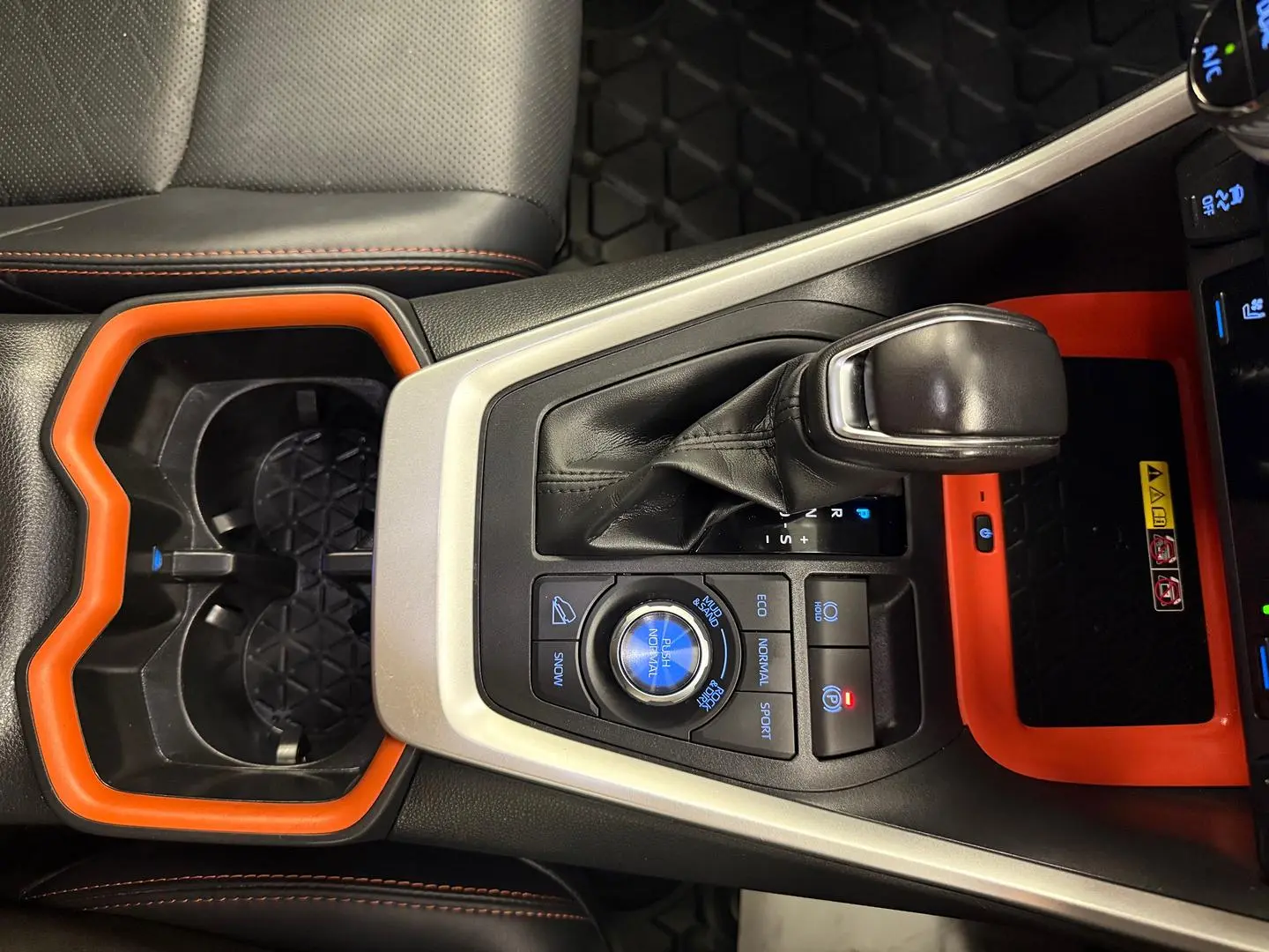 2022 Toyota RAV4 Gallery Image 37