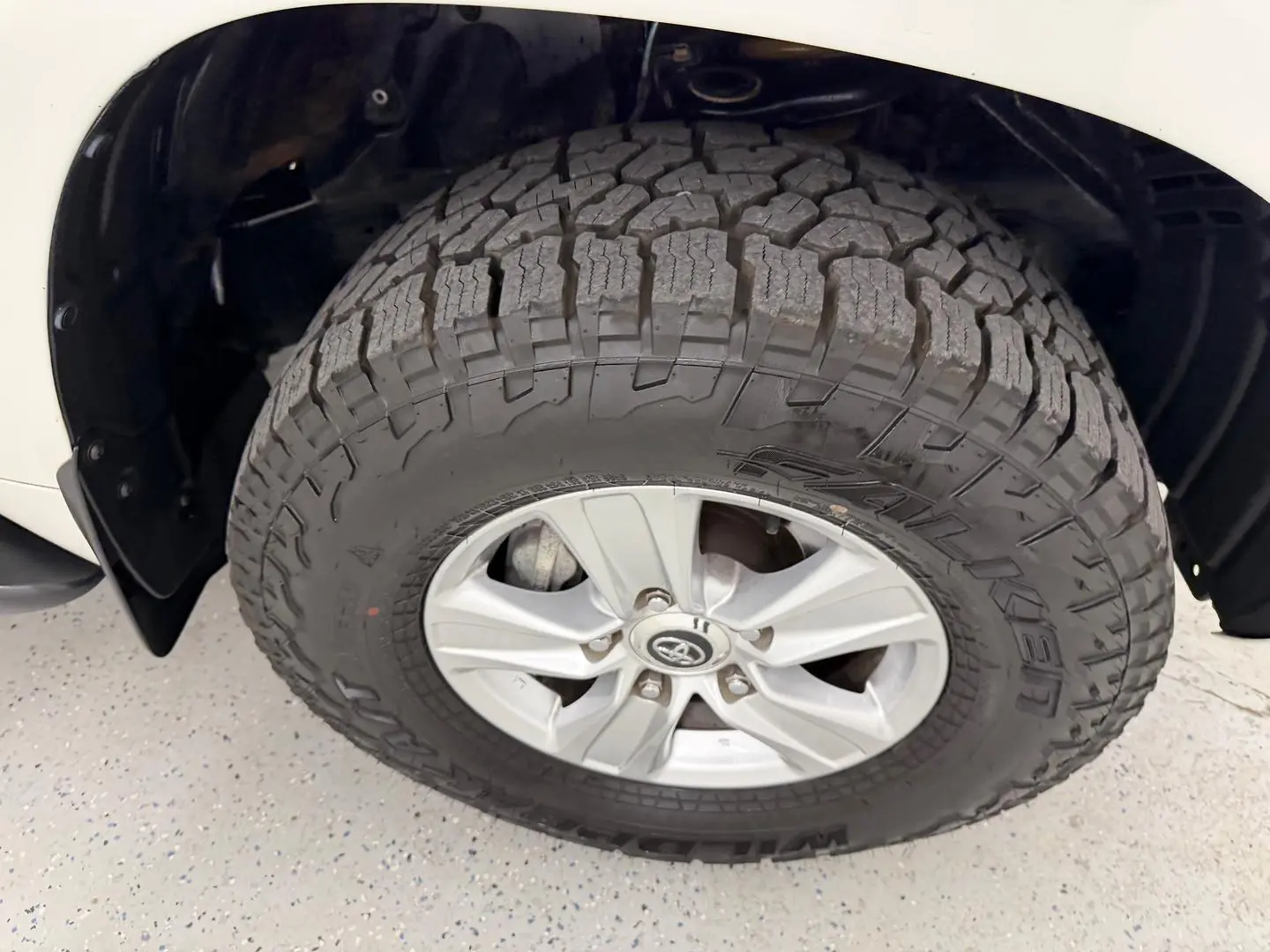 2020 Toyota Landcruiser Gallery Image 14