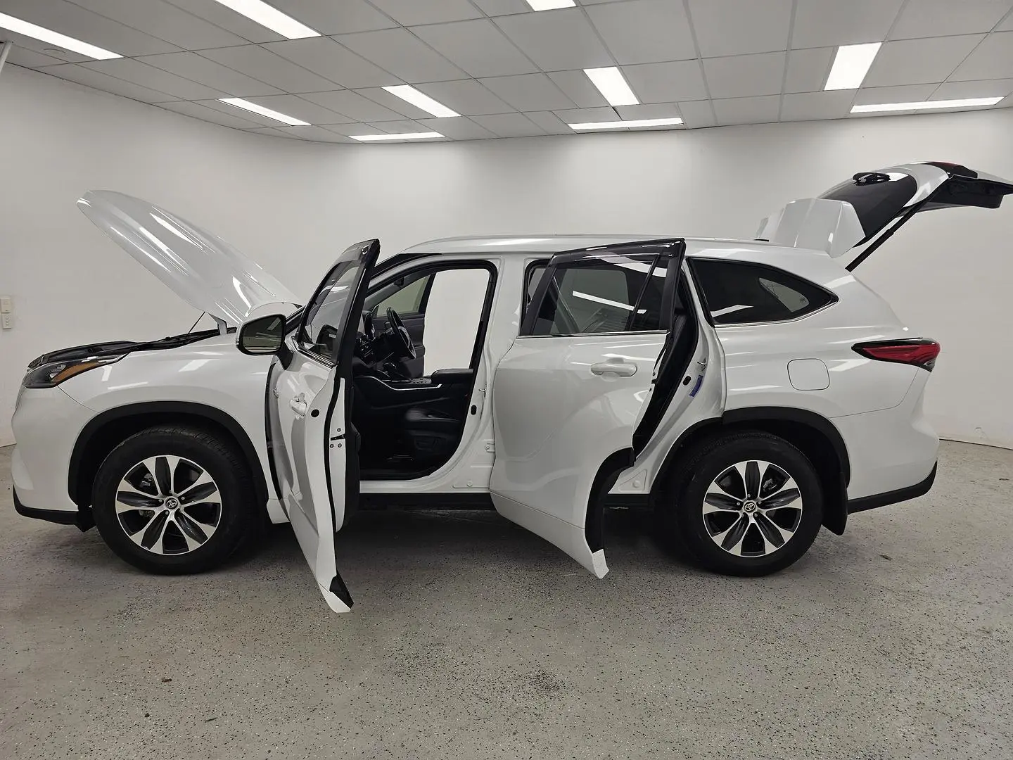 2024 Toyota Kluger Gallery Image 10