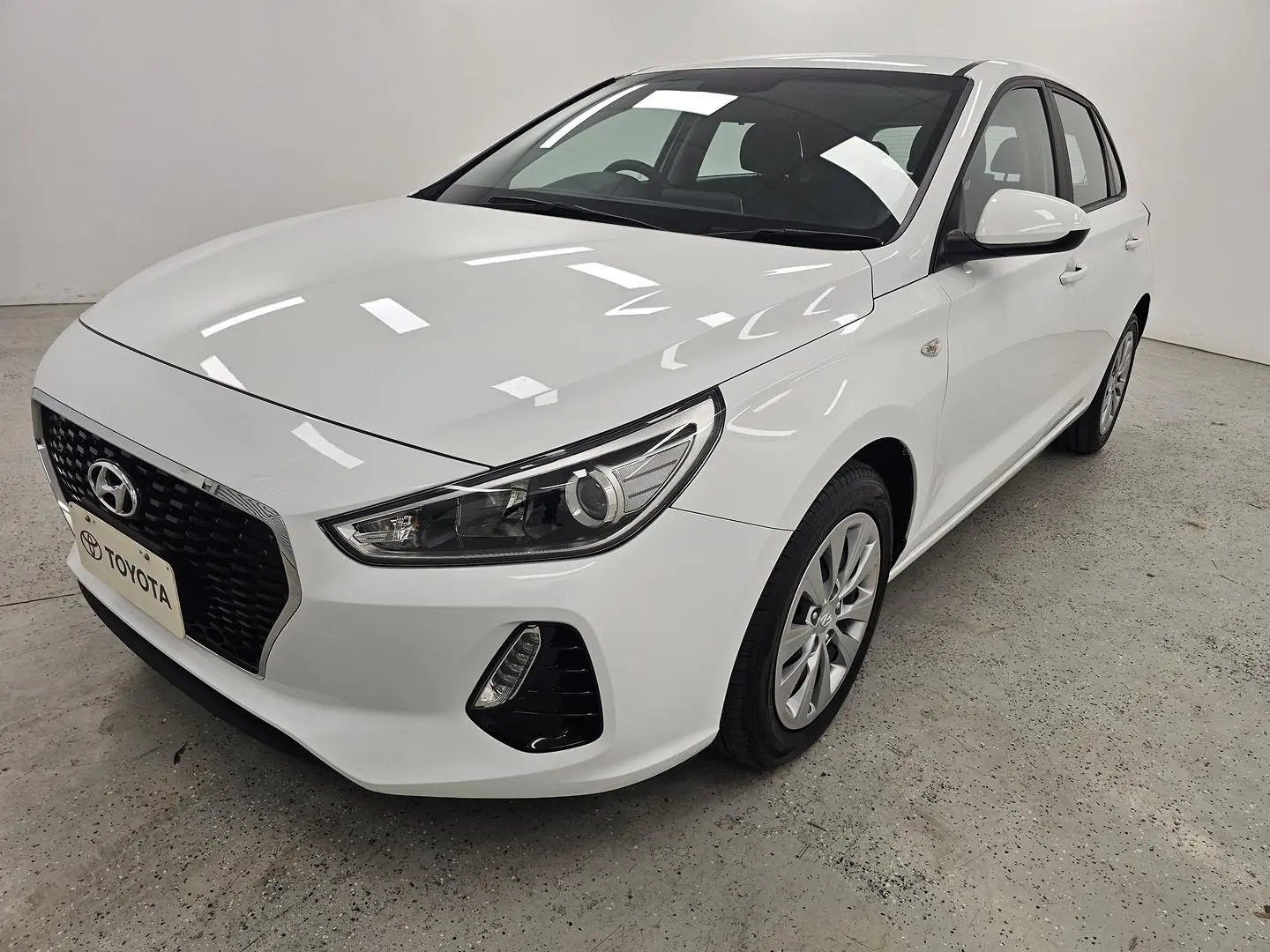 2020 Hyundai i30 Gallery Image 7