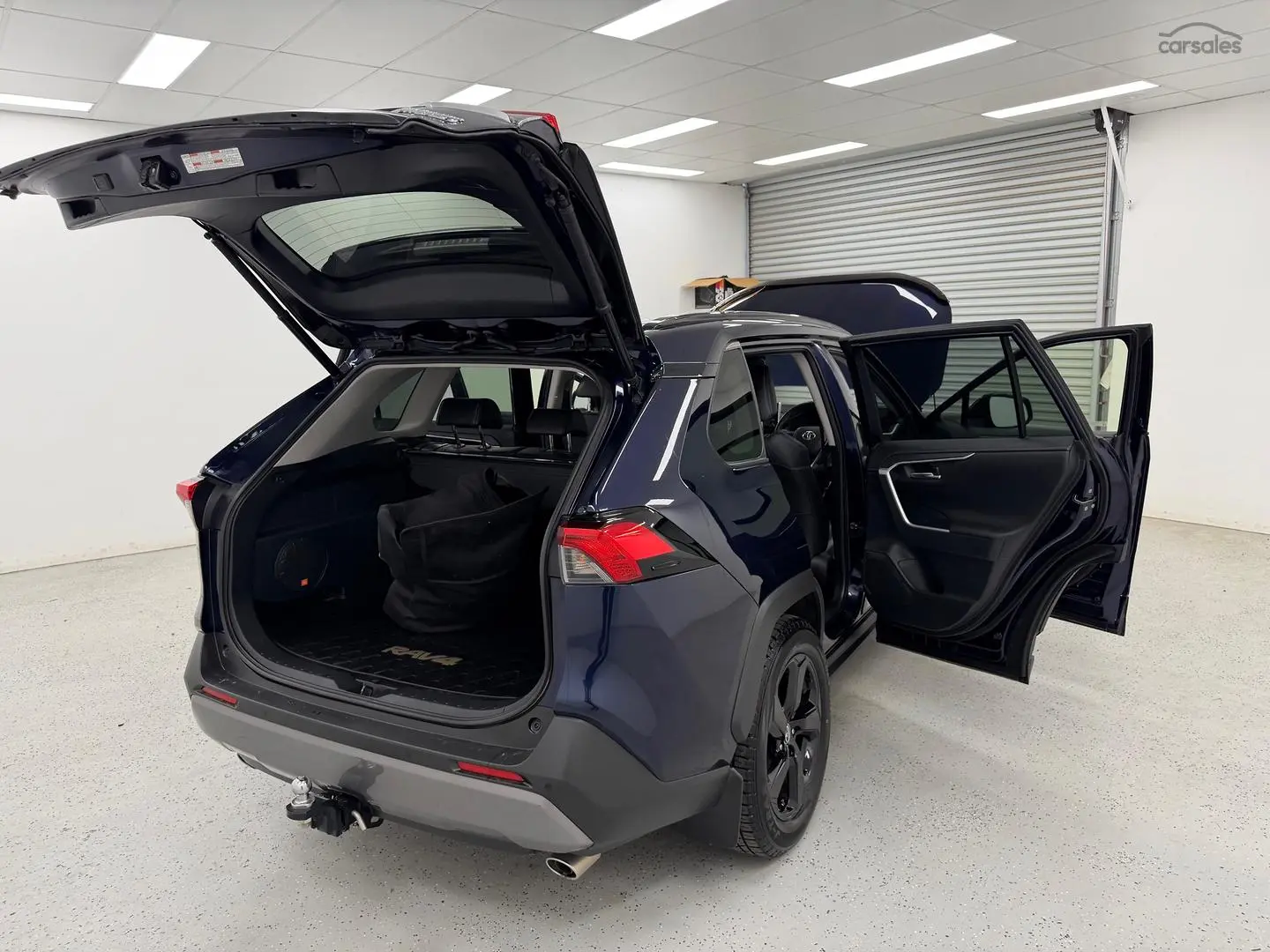 2021 Toyota RAV4 Gallery Image 9