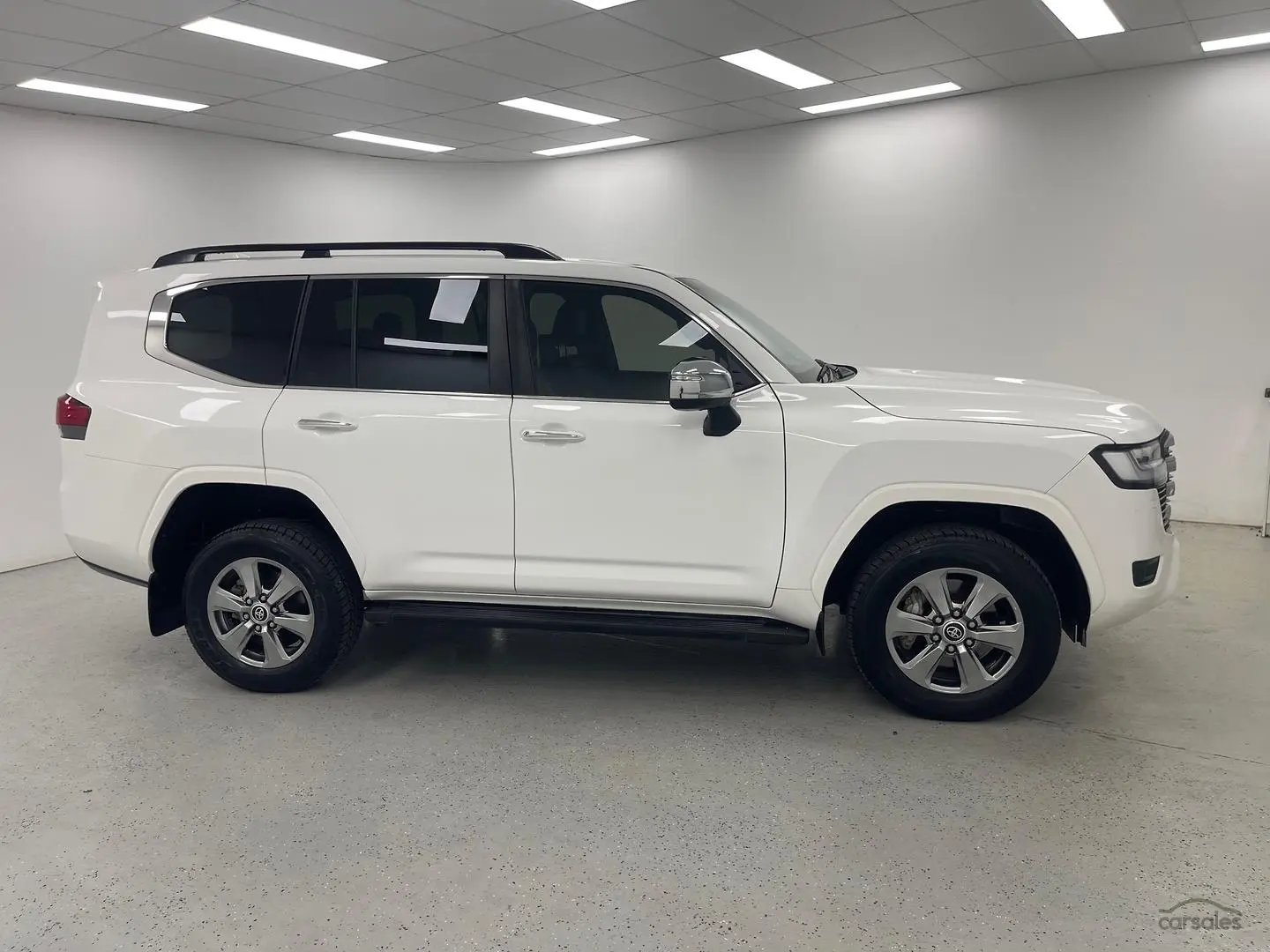 2023 Toyota Landcruiser Gallery Image 2