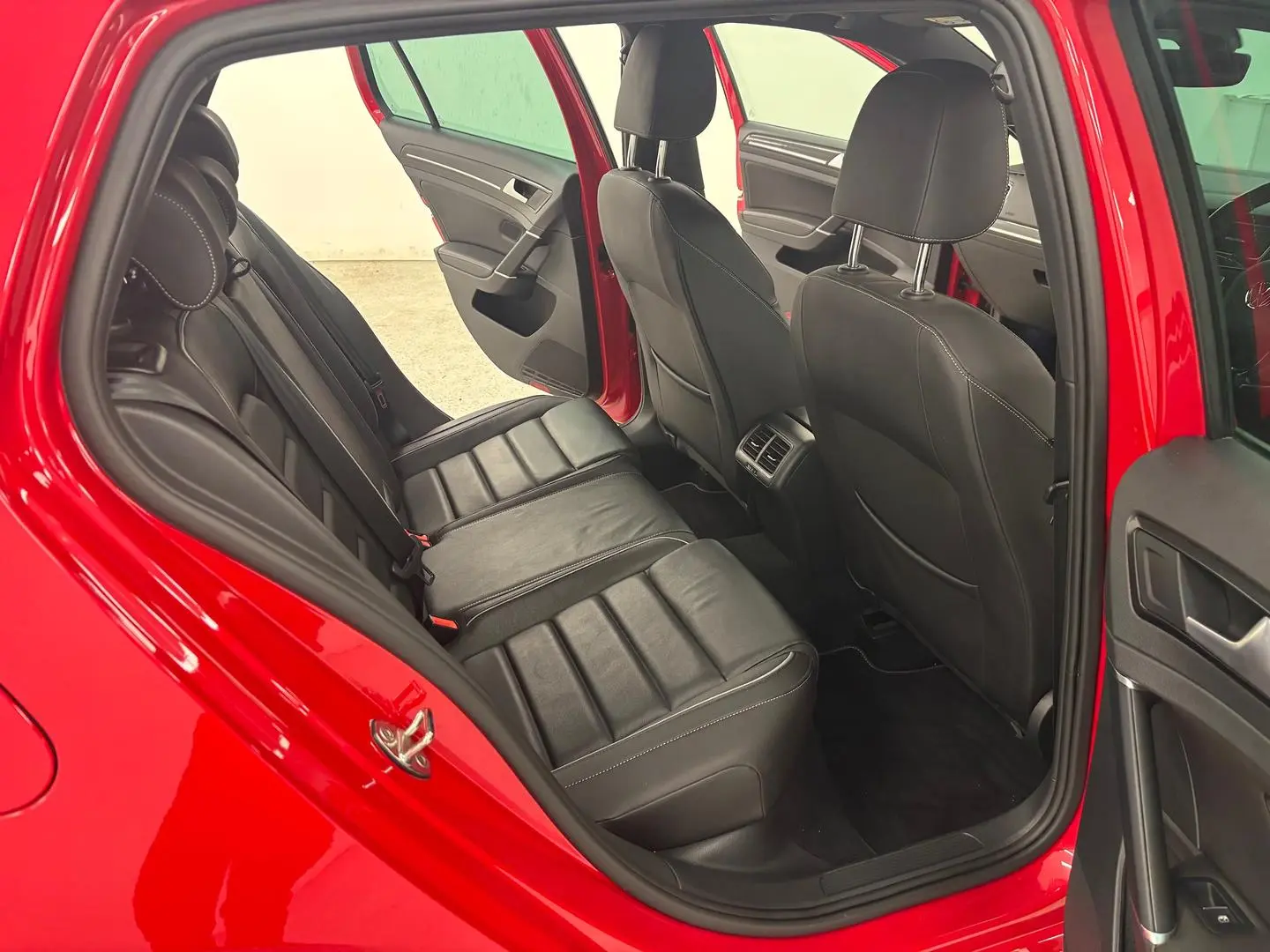 2020 Volkswagen Golf Gallery Image 21