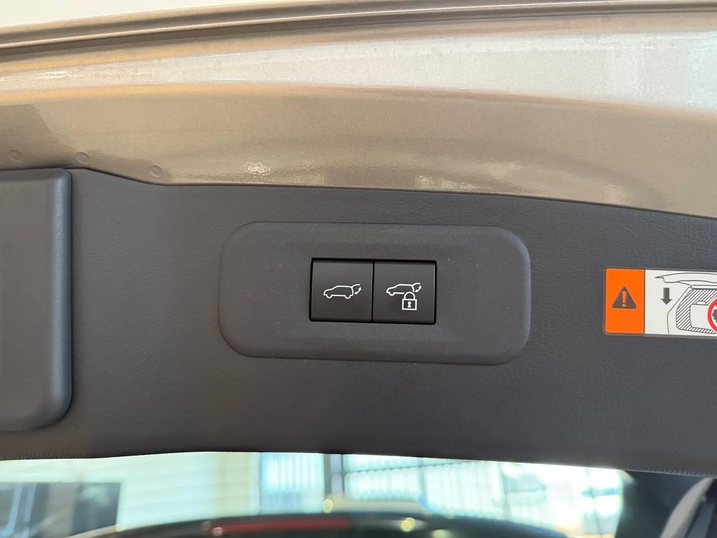 2025 Lexus NX Gallery Image 16