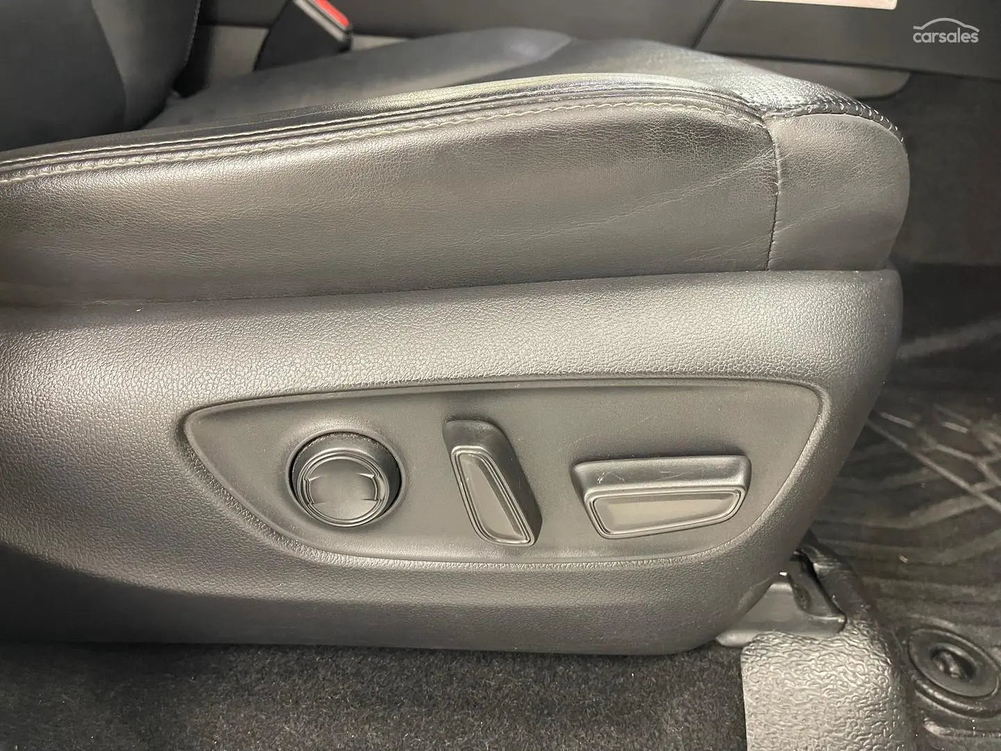 2023 Toyota Landcruiser Gallery Image 23