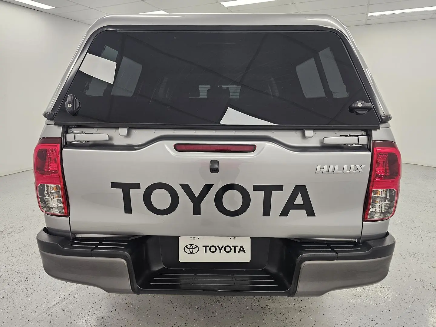 2022 Toyota Hilux Gallery Image 4