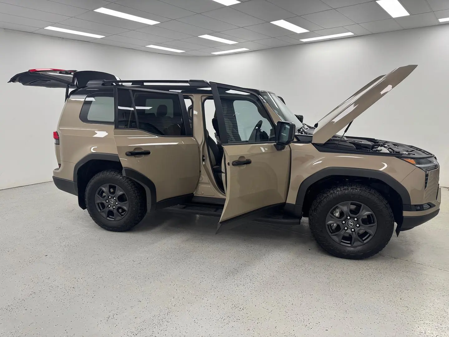 2024 Lexus GX Gallery Image 8