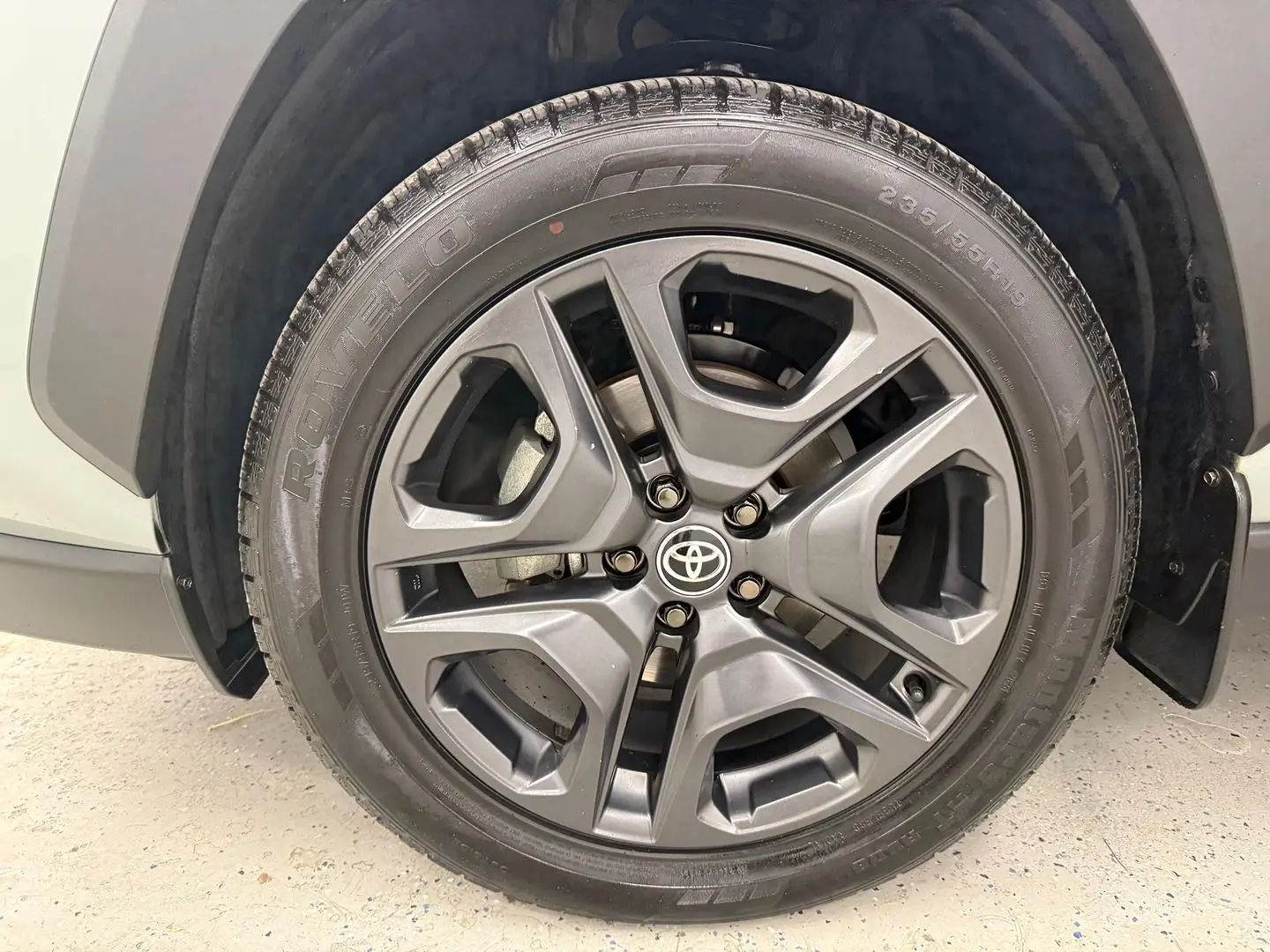 2022 Toyota RAV4 Gallery Image 9