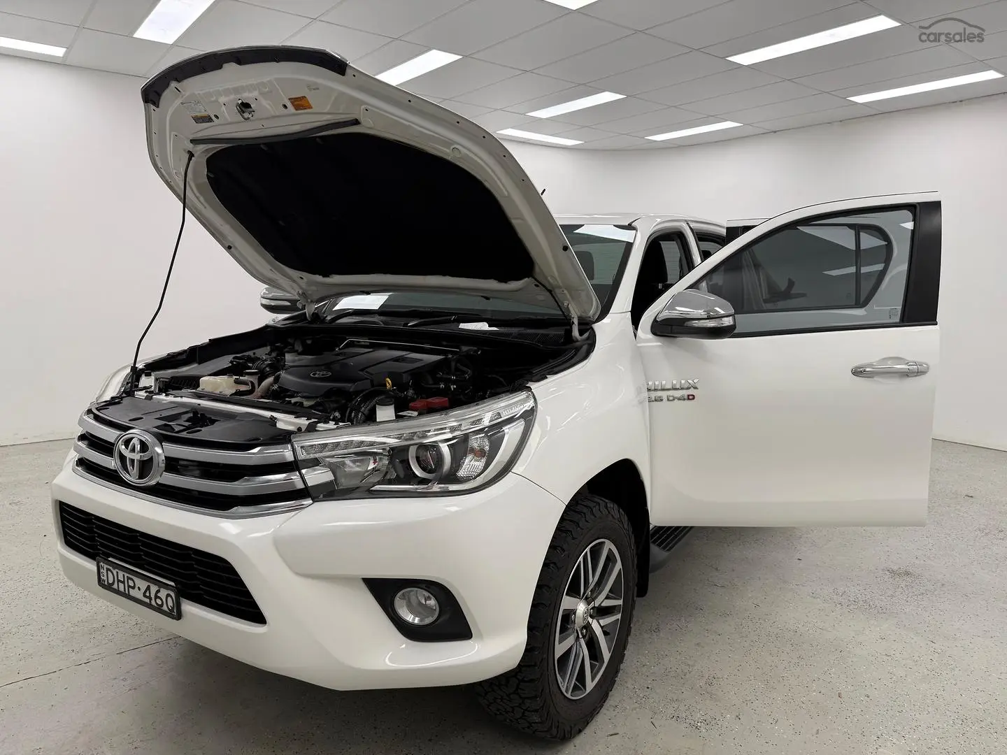 2017 Toyota Hilux Gallery Image 8